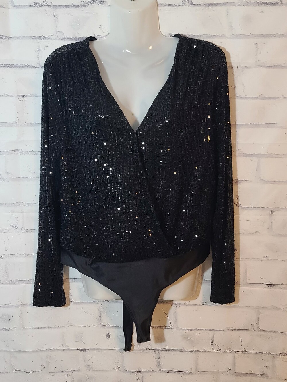 Sincerely Jules Black Sequin Long Sleeve Wrap V-Neck Bodysuit L